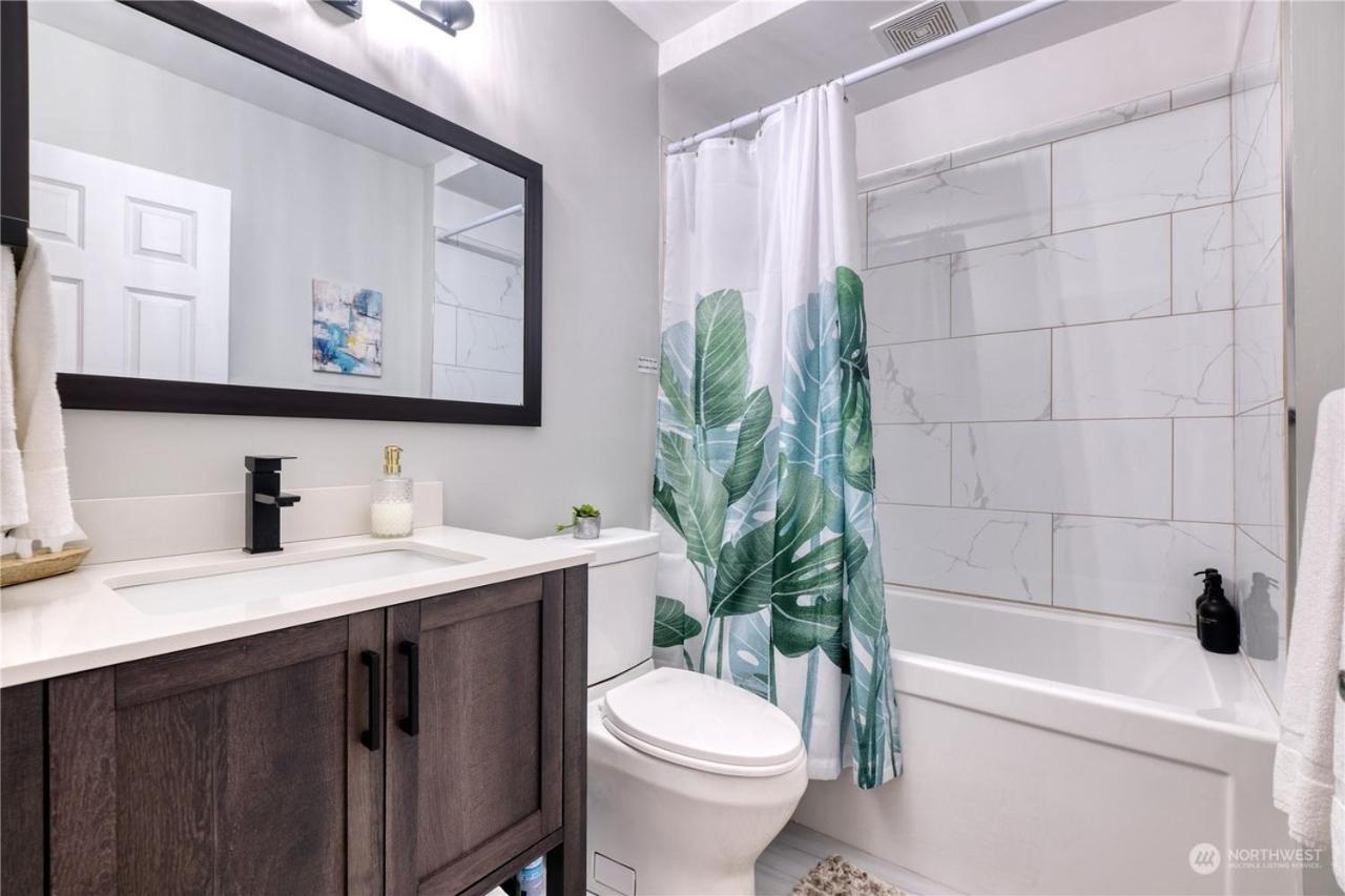 Newly Remodeled 2Bd Room A Frame Cottage Point Roberts Exterior photo